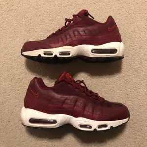 Nike Air Max 95 Team Red Size 10M or 12W